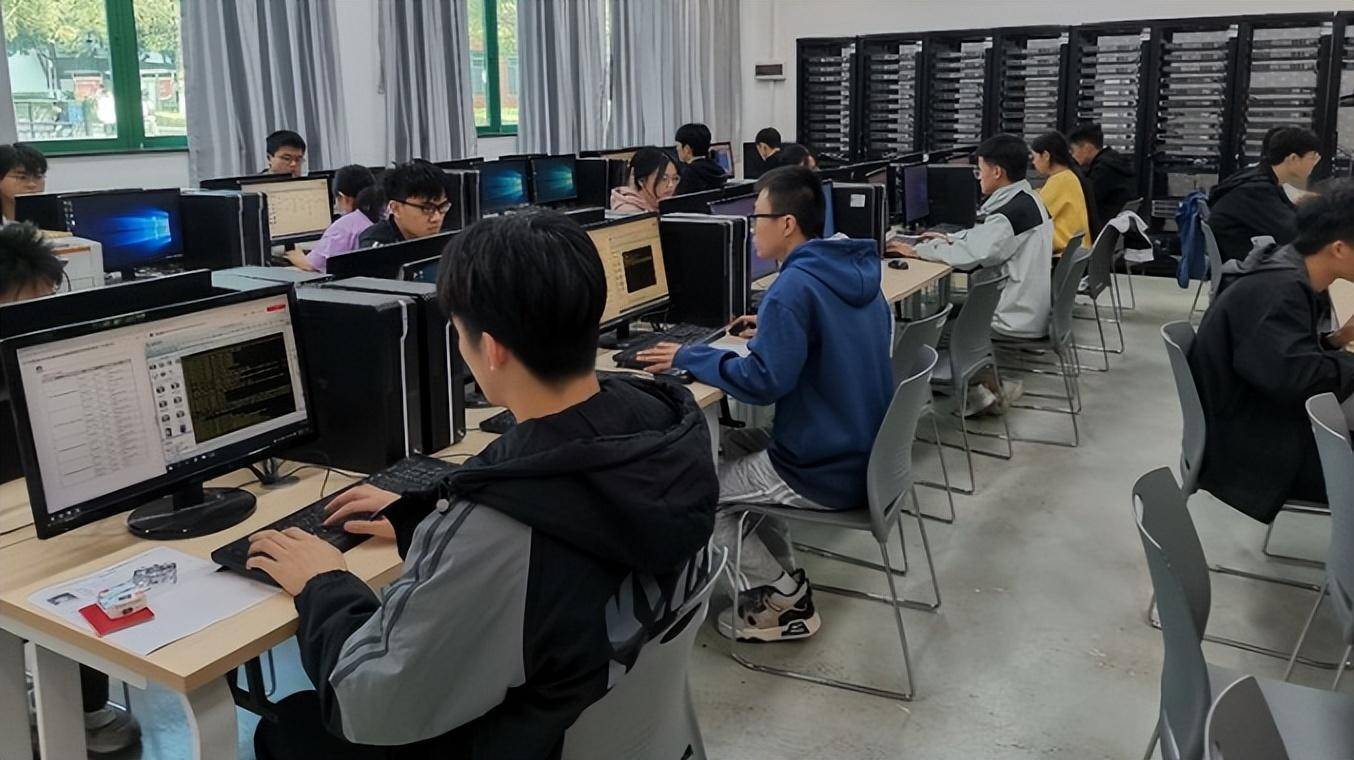 廣州華立科技職業(yè)學院 計算機網(wǎng)絡工程專業(yè)特色與人才培養(yǎng)路徑解析